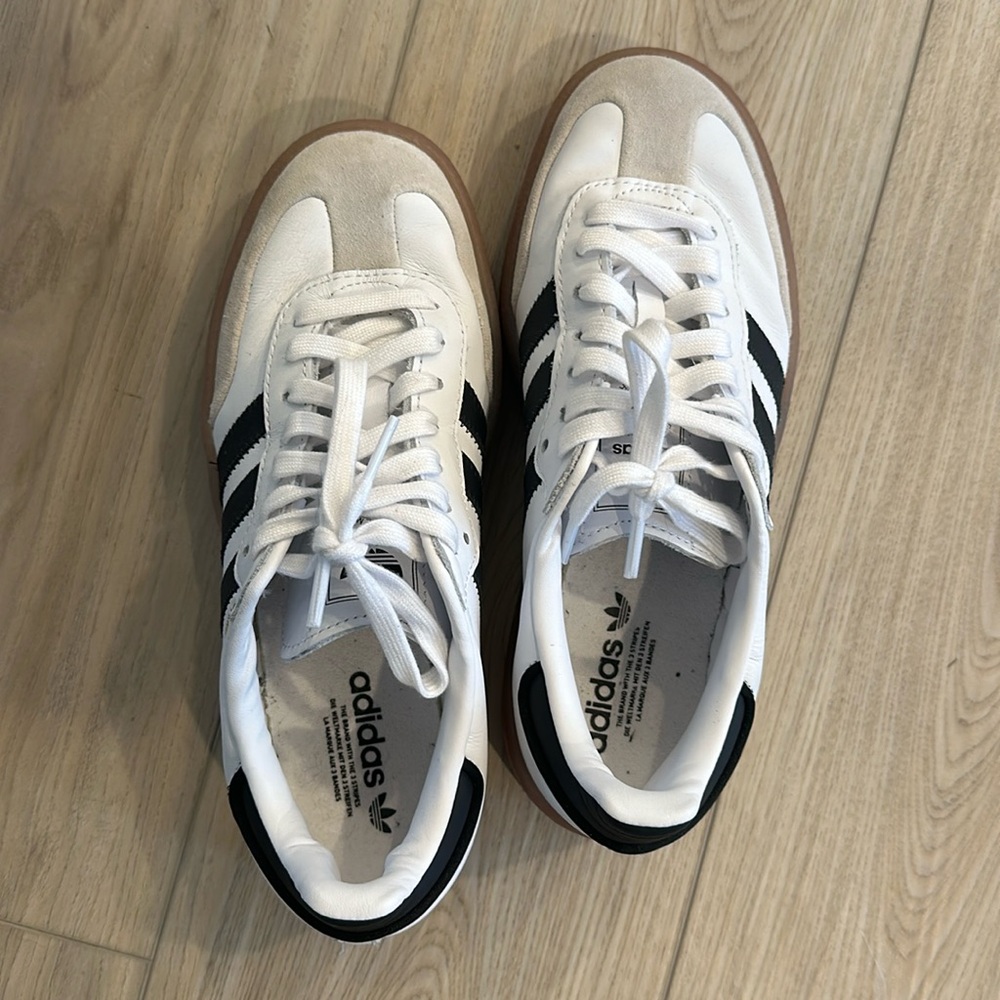 Adidas Womens Sambae Size 7